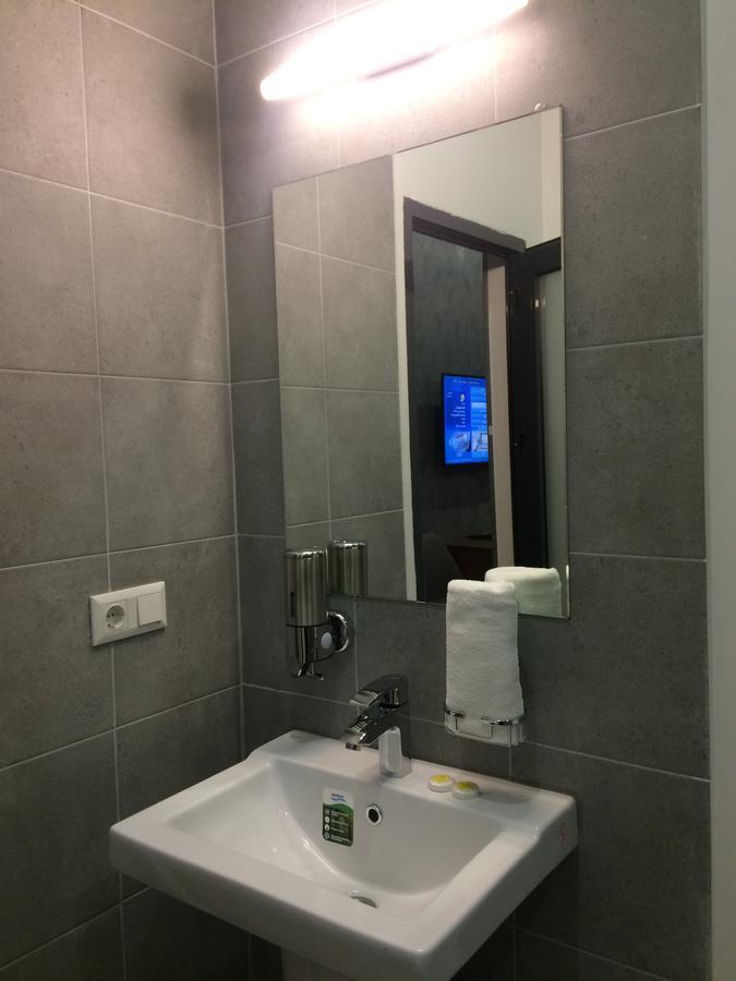 Concord Hotel Biszkek Zewnętrze zdjęcie